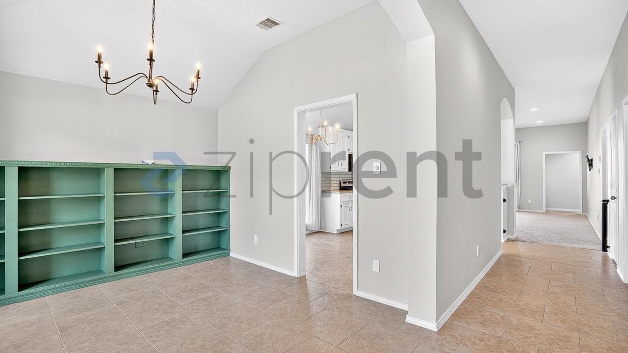 2607 Diamond River Dr - Photo 5 of 23