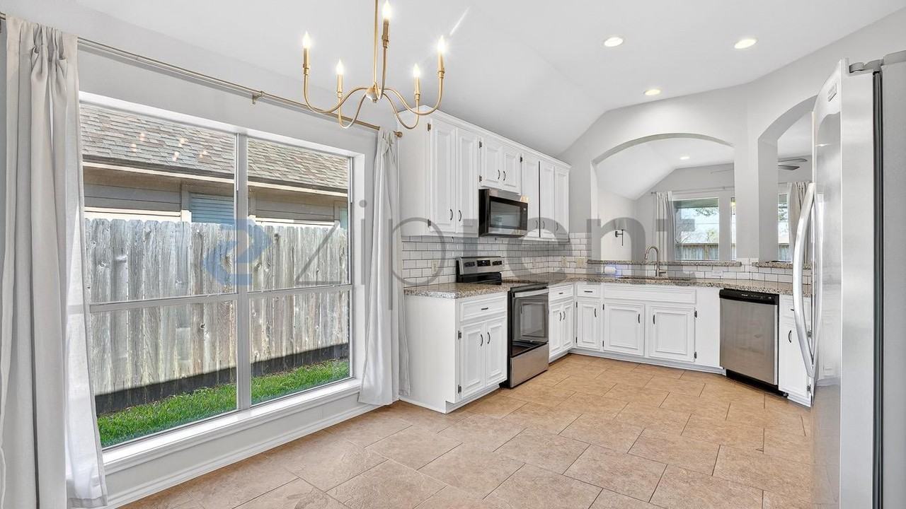 2607 Diamond River Dr - Photo 7 of 23