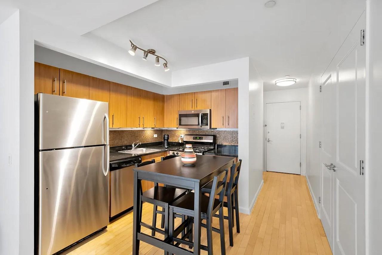 20 West St #15K - Photo 3 of 6