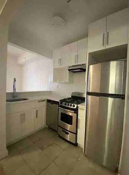 Fulton St #4G - Photo 5 of 7