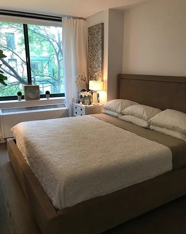 Battery Pl #519 - Photo 4 of 12