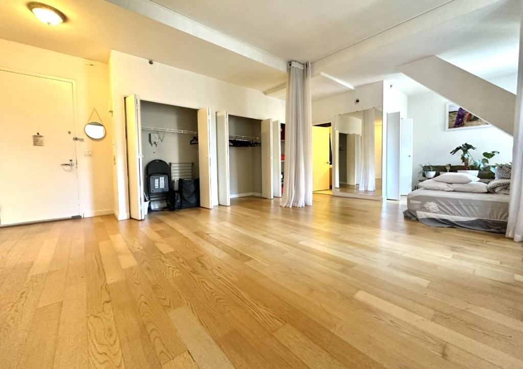 Rector Pl #8L - Photo 2 of 10