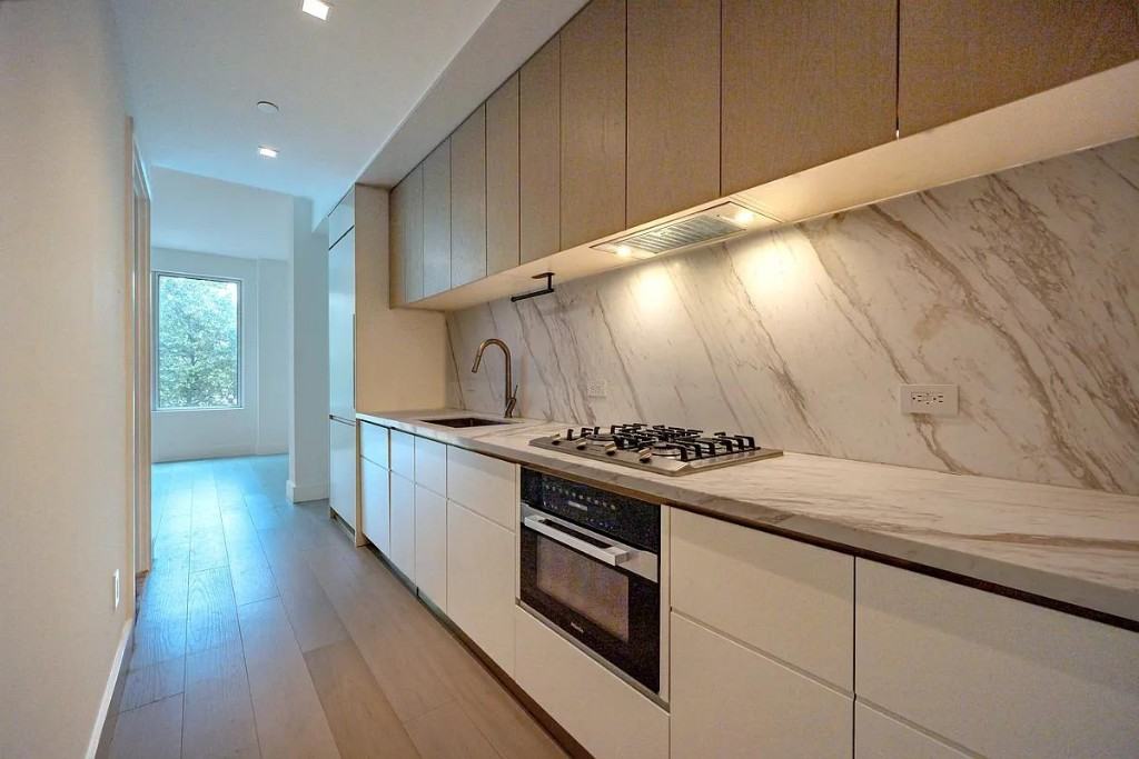 Delancey St #3A - Photo 2 of 5