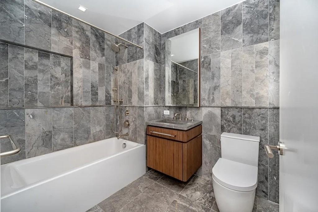 Delancey St #3A - Photo 4 of 5