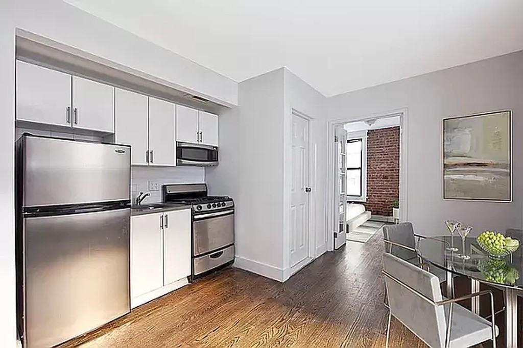 Essex St #5 - Photo 2 of 12