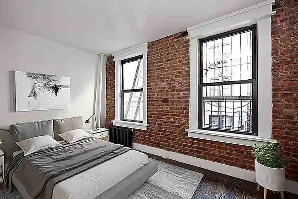 Essex St #5 - Photo 3 of 12