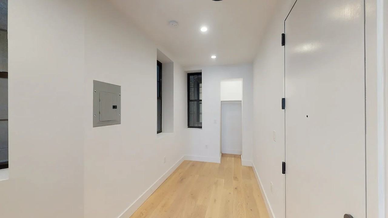 E 3rd St #4G - Photo 6 of 8