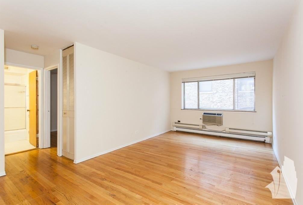 660 W Wrightwood Ave #217 - Photo 7 of 9