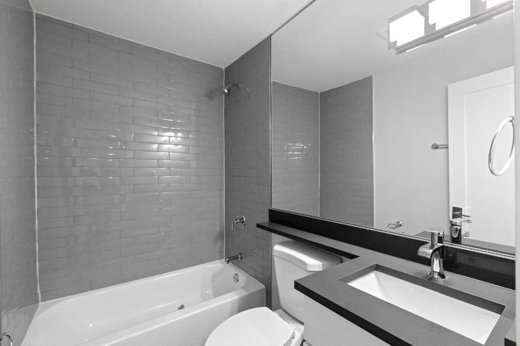 530 W Aldine Ave #406 - Photo 5 of 11