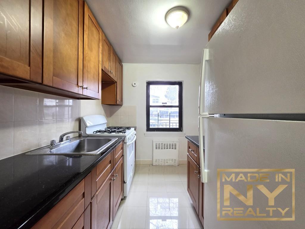 6706 197th St #1 - Photo 2 of 10