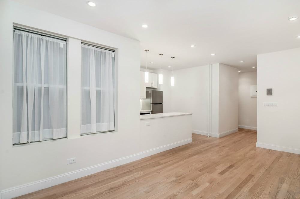 233 W 21st St #3B - Photo 4 of 8