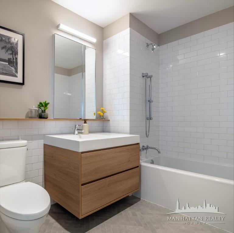 W 28th St #8A - Photo 4 of 13