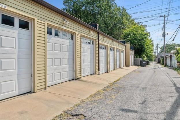 1924 Geyer Ave - Photo 7 of 15