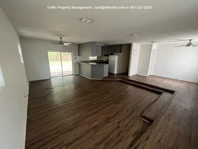 1107 Calvary St - Photo 3 of 20