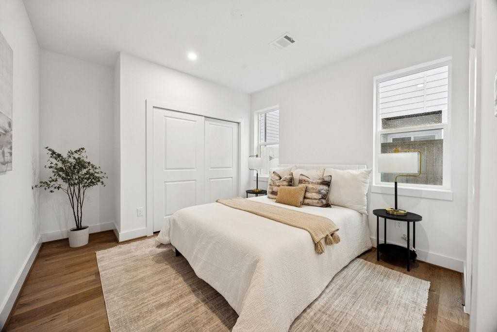 1715 Mary St - Photo 5 of 20