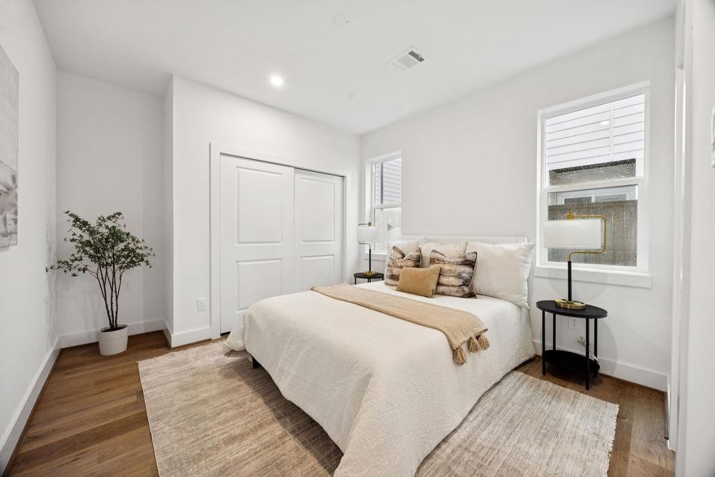 1715 Mary St - Photo 6 of 20