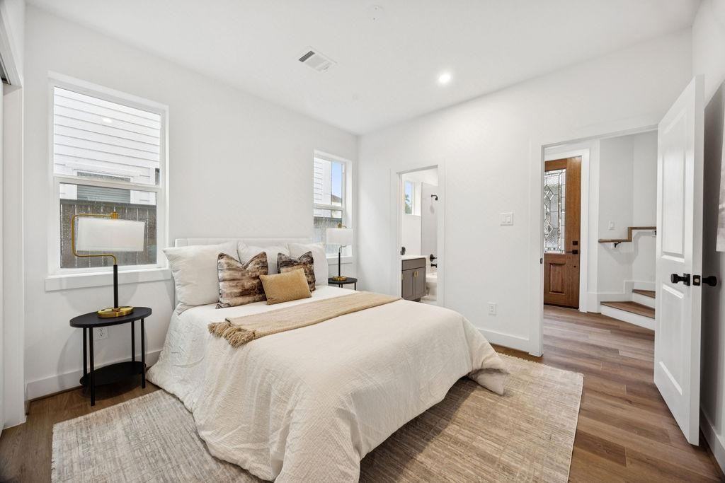 1715 Mary St - Photo 7 of 20