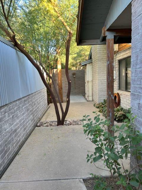 The Corner - Photo 3 of 5