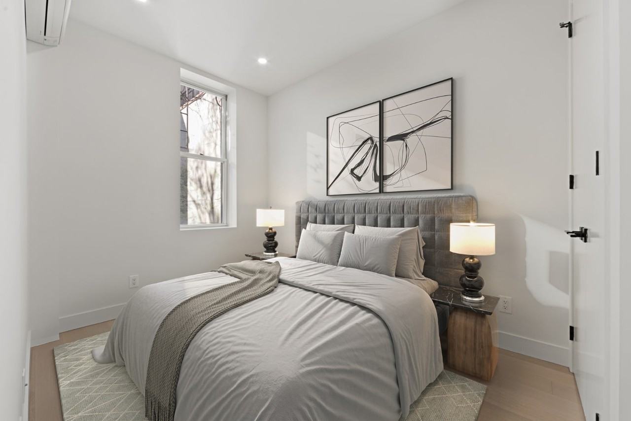 426 7th Ave #5 - Photo 4 of 7