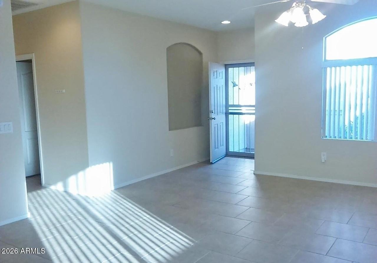 6597 W Lawrence Ln - Photo 4 of 9