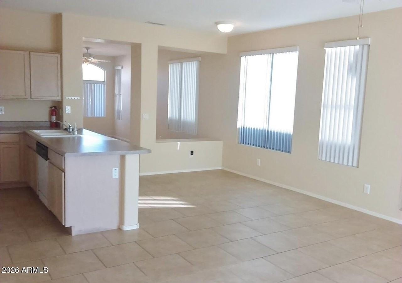 6597 W Lawrence Ln - Photo 7 of 9