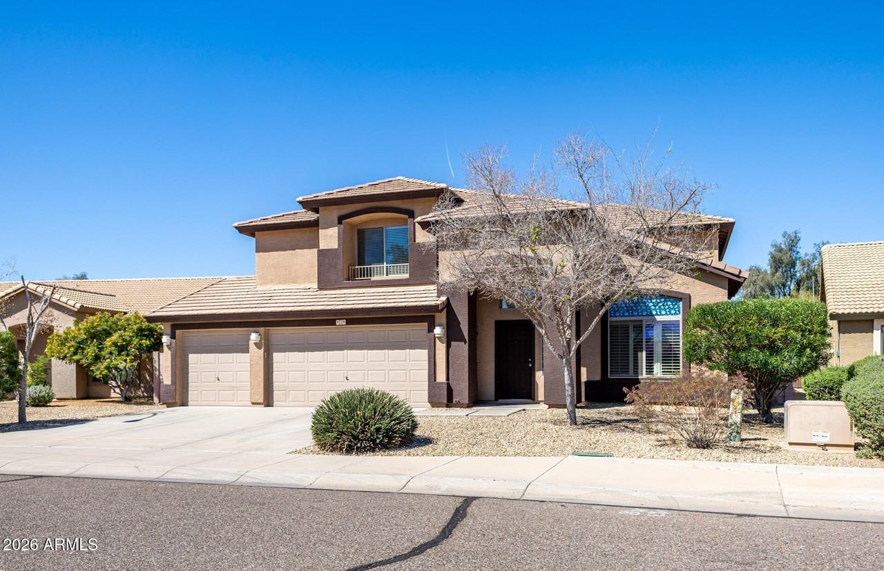 1776 S 156th Ln - Photo 3 of 47