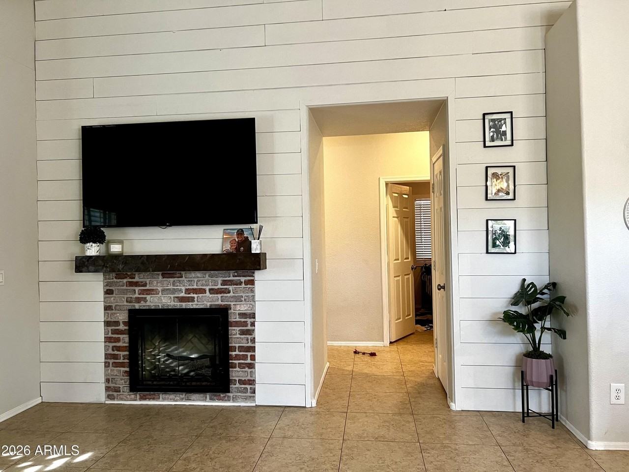 4053 W Saddlehorn Rd - Photo 4 of 13