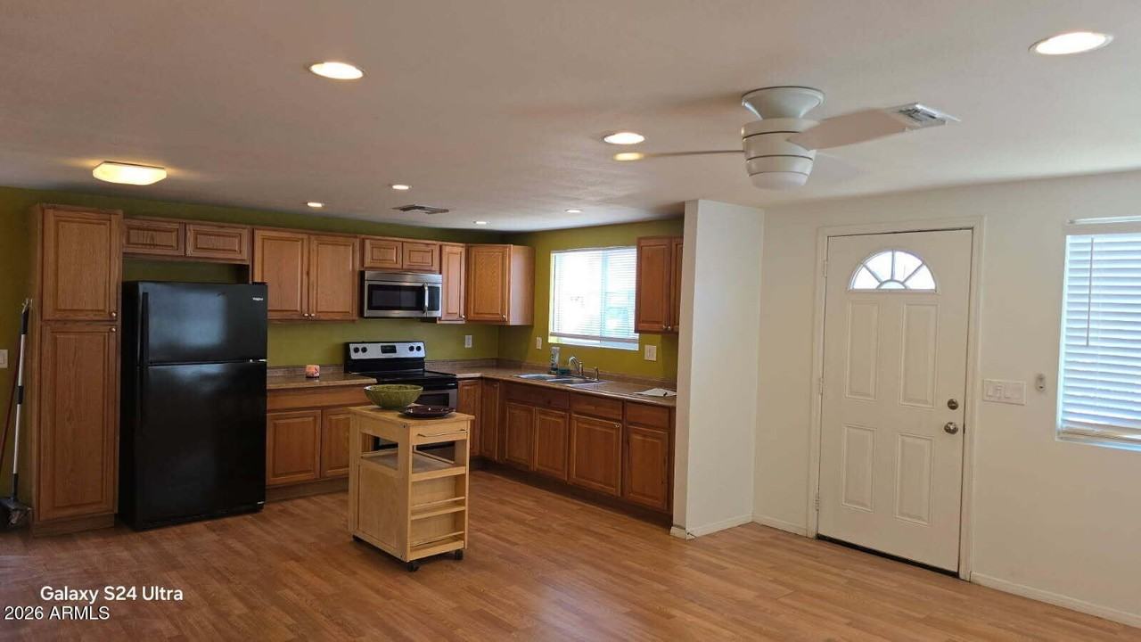 1428 S 10th Ave - Photo 6 of 19