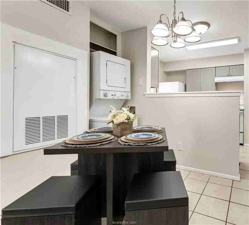 1520 Hawk Tree Dr #A - Photo 6 of 15