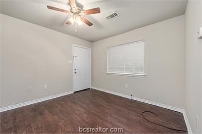 305 Ehlinger Dr Apt C - Photo 5 of 11