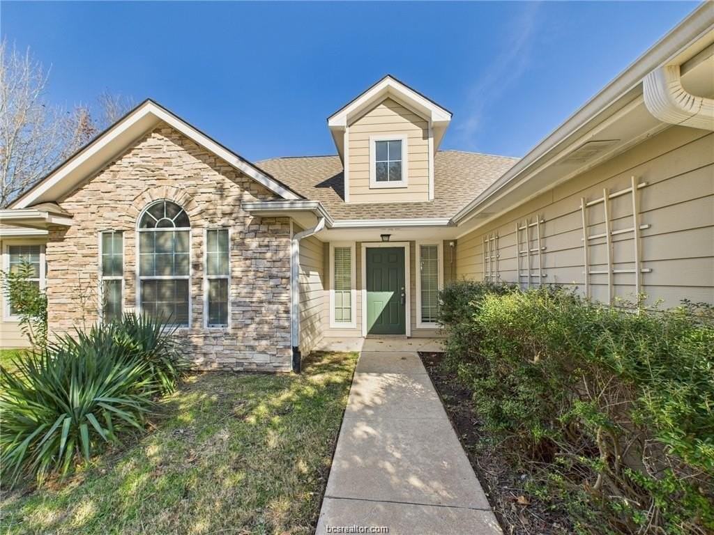 2701 Darwood Ct - Photo 2 of 50