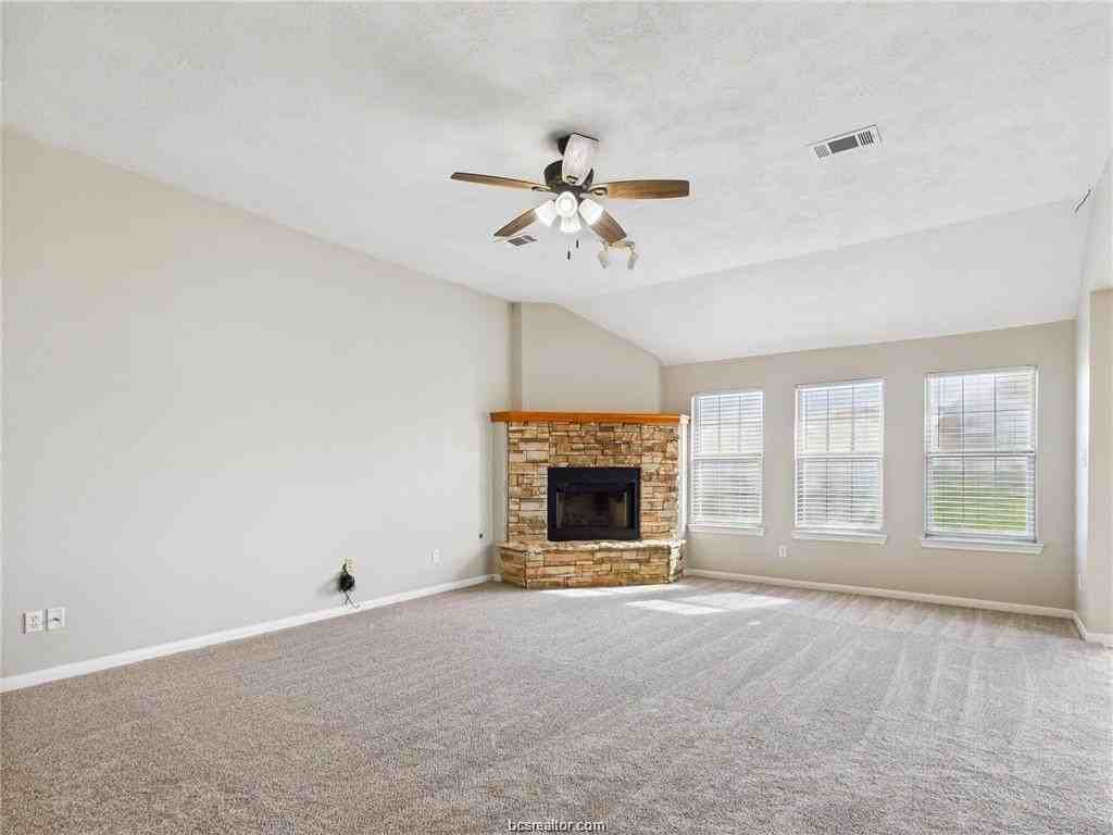 2701 Darwood Ct - Photo 7 of 50