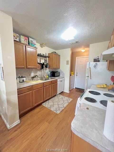 1814 Woodsman Dr Unit A - Photo 5 of 17