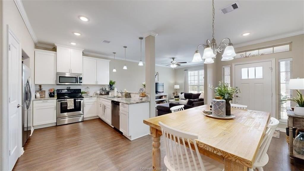 2135 Big River St - Photo 7 of 39