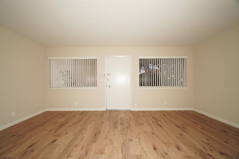 2700 Del Medio Ct #114 - Photo 4 of 15