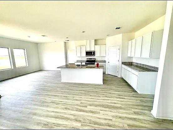 6610 Delta Ridge Ave - Photo 3 of 20