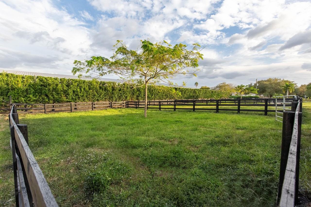 14367 Belmont Trce - Photo 4 of 21