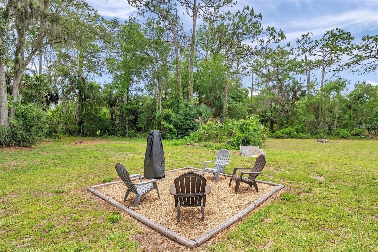 3371 N Bay Ave - Photo 5 of 33