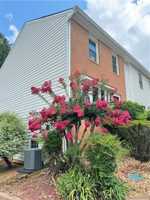 featured image of 153 Holcomb Ferry Rd