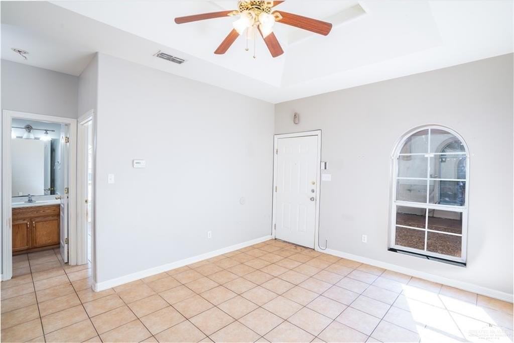 604 Buena Vista Dr Apt E - Photo 5 of 20