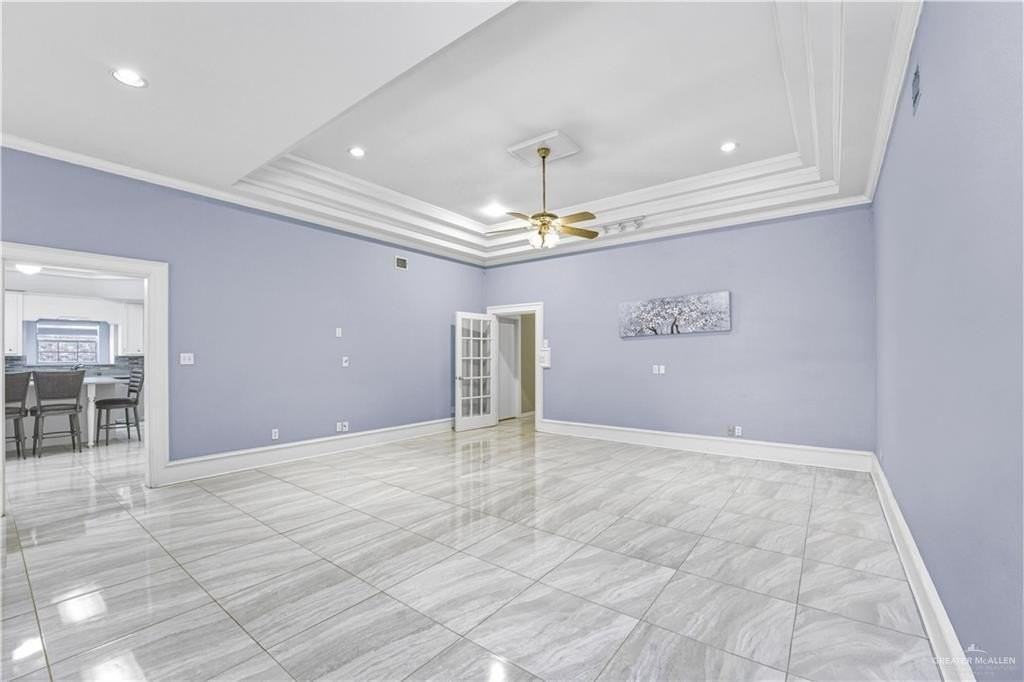 609 Cardinal Ave - Photo 3 of 10