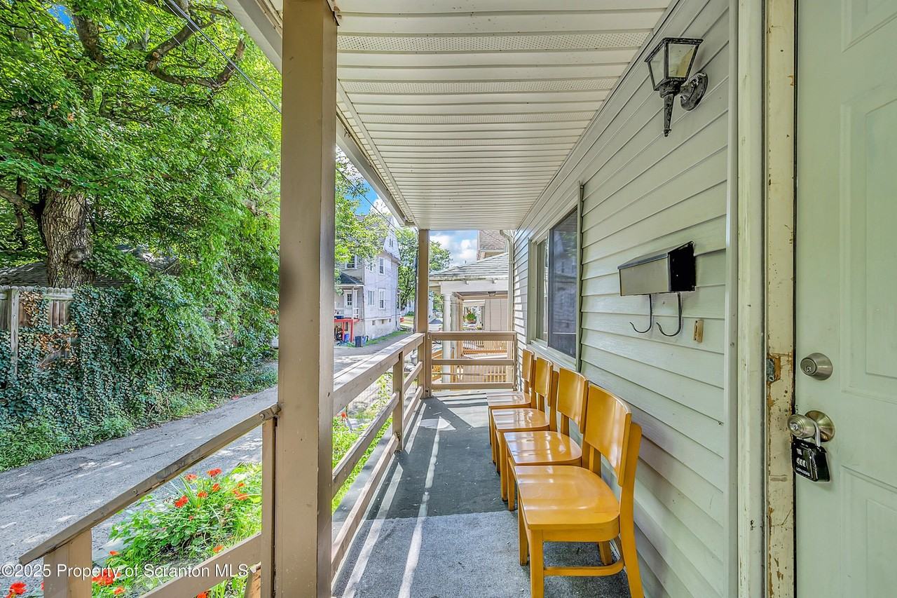 514 Stipp Ct - Photo 3 of 23