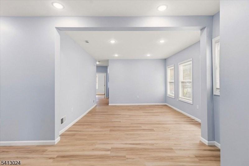 76 Grumman Ave - Photo 6 of 18