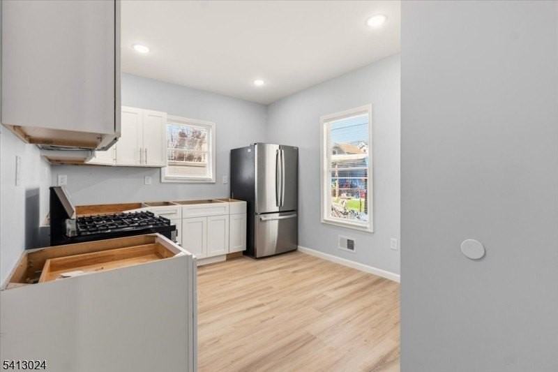 76 Grumman Ave - Photo 7 of 18