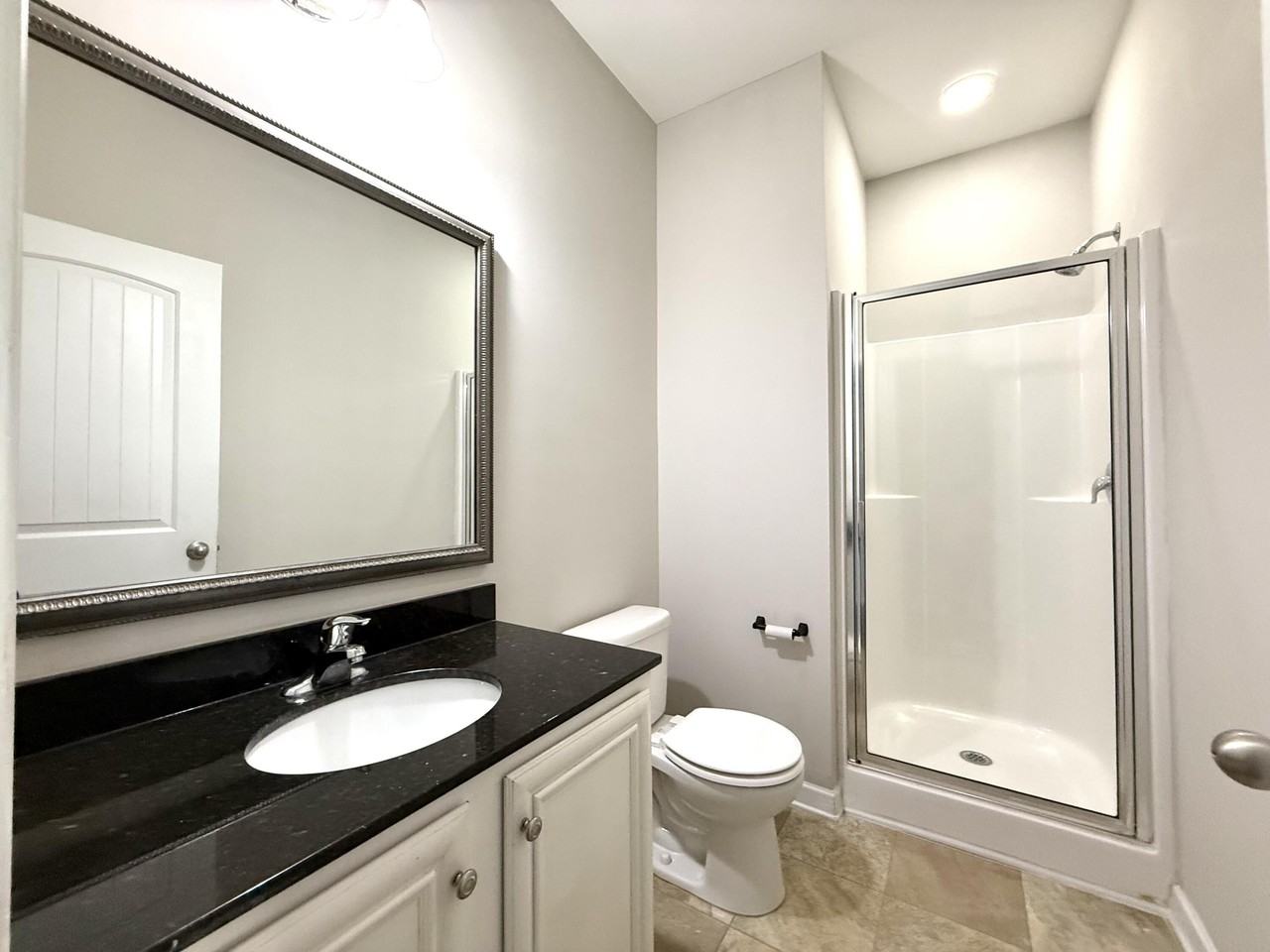 208 Tulip Dr - Photo 7 of 17