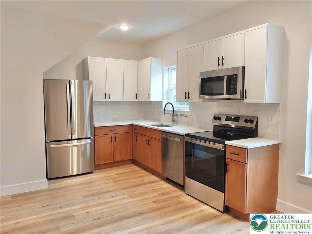 635 Line St Unit A - Photo 2 of 10