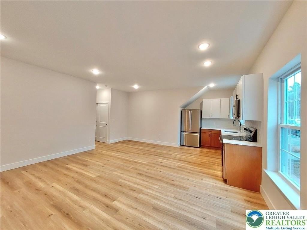 635 Line St Unit A - Photo 4 of 10