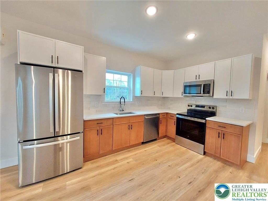 635 Line St Unit B - Photo 2 of 9