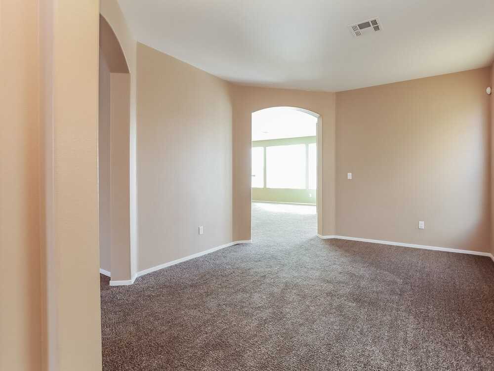 1021 Equator Ave - Photo 3 of 13