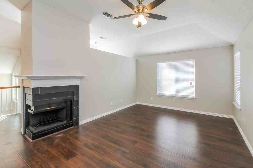 1115 Colbert Ln - Photo 2 of 15